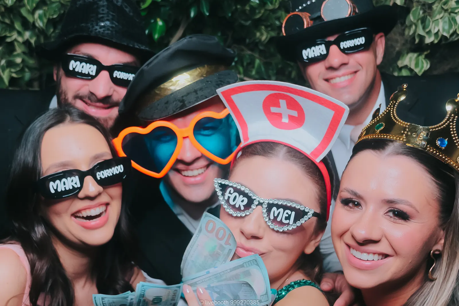 Foto de convidados em uma cabine Livebooth