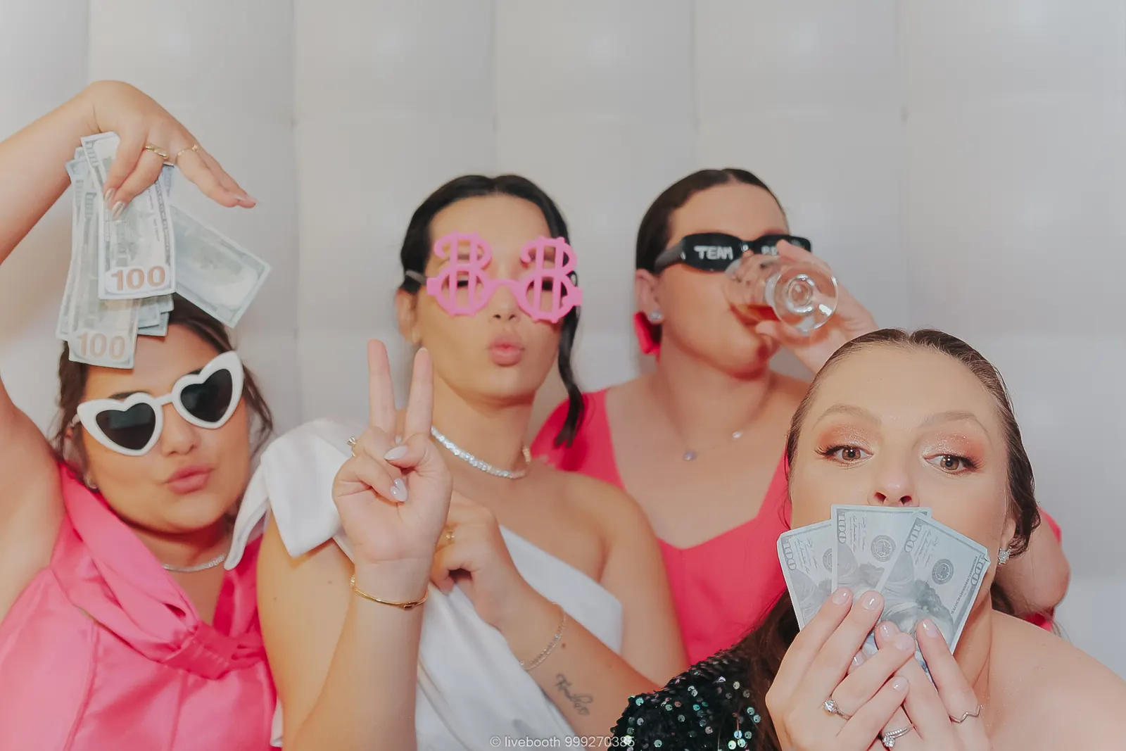 Foto de convidados em uma cabine Livebooth